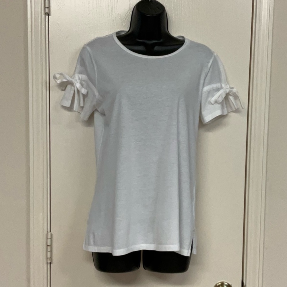 Chic White Bow Sleeve Women's Tee